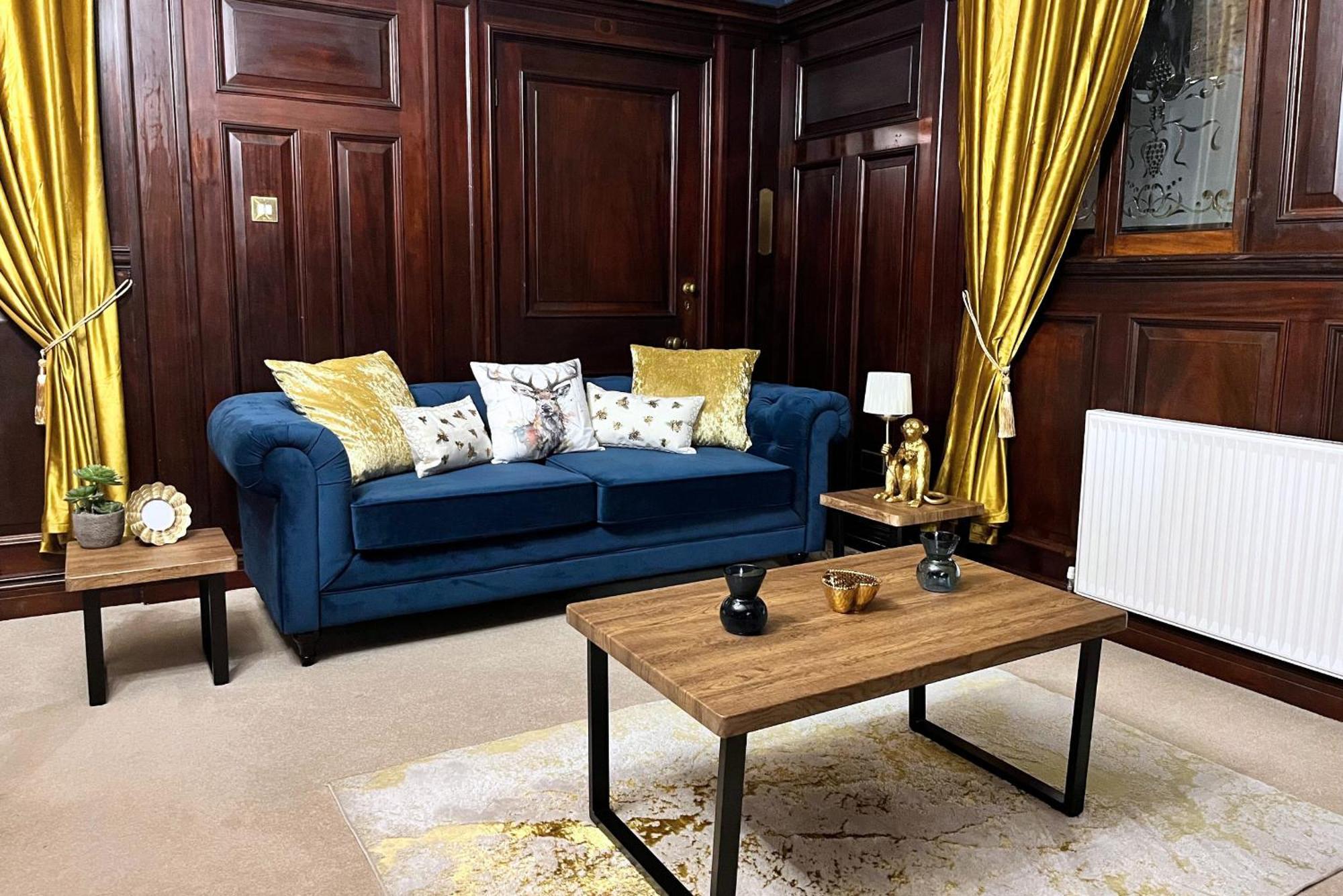 The Old Brewery Boardroom - Winchester City Centre - Unique Property - Free Parking - Sleeps 6 - By Xplus Stays Ngoại thất bức ảnh